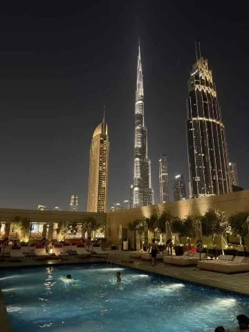 Burj Khalifa At the Top (Level 124 + 125) Entrance Ticket (Non-Prime Hours) + Breakfast Adult