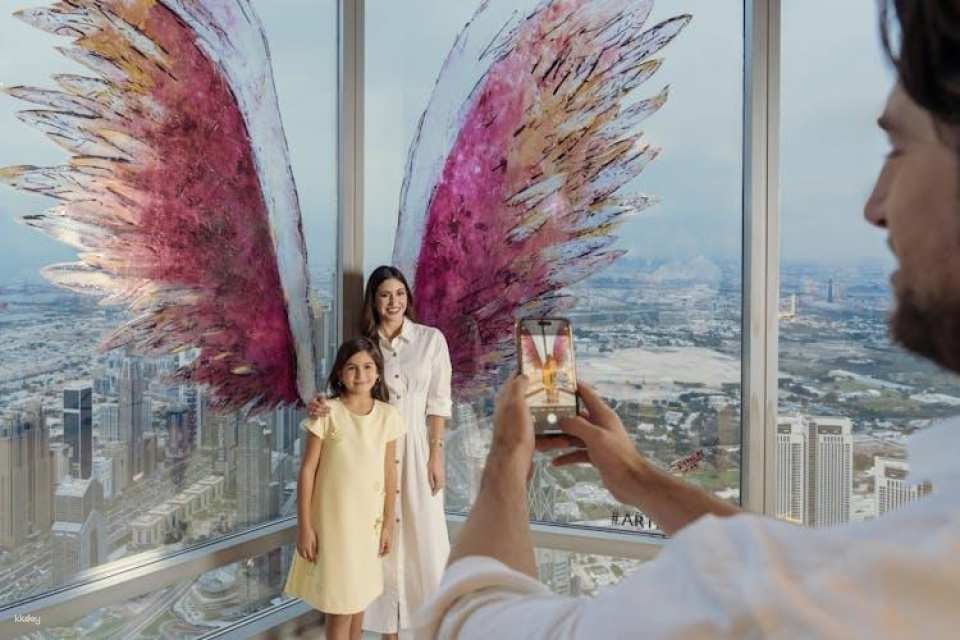 Burj Khalifa fast-track access to levels 124 and 125