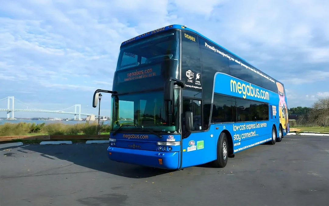 Bus Transfer: Niagara Falls to/from Toronto by MegaBus Image 6