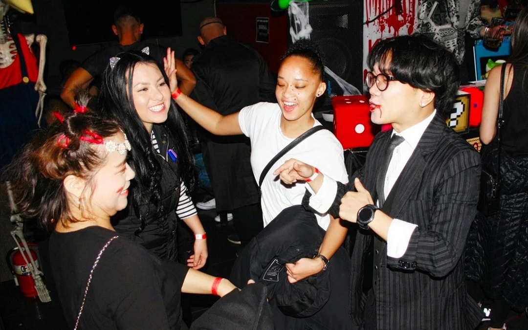 Busan Pub Crawl Image 1
