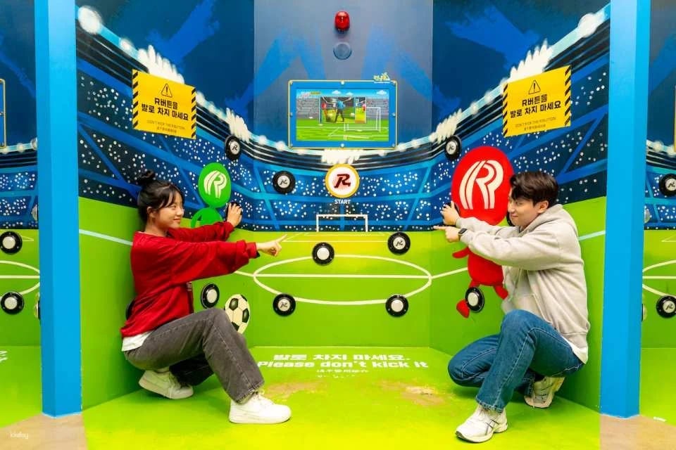 Busan | Running Man Experience & Dynamic Maze Admission Ticket