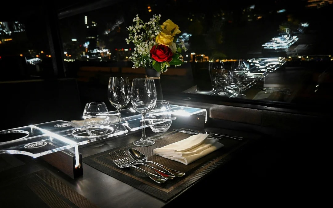 Bustronome Dubai Sightseeing Tour with Gourmet Lunch or Dinner Image 7