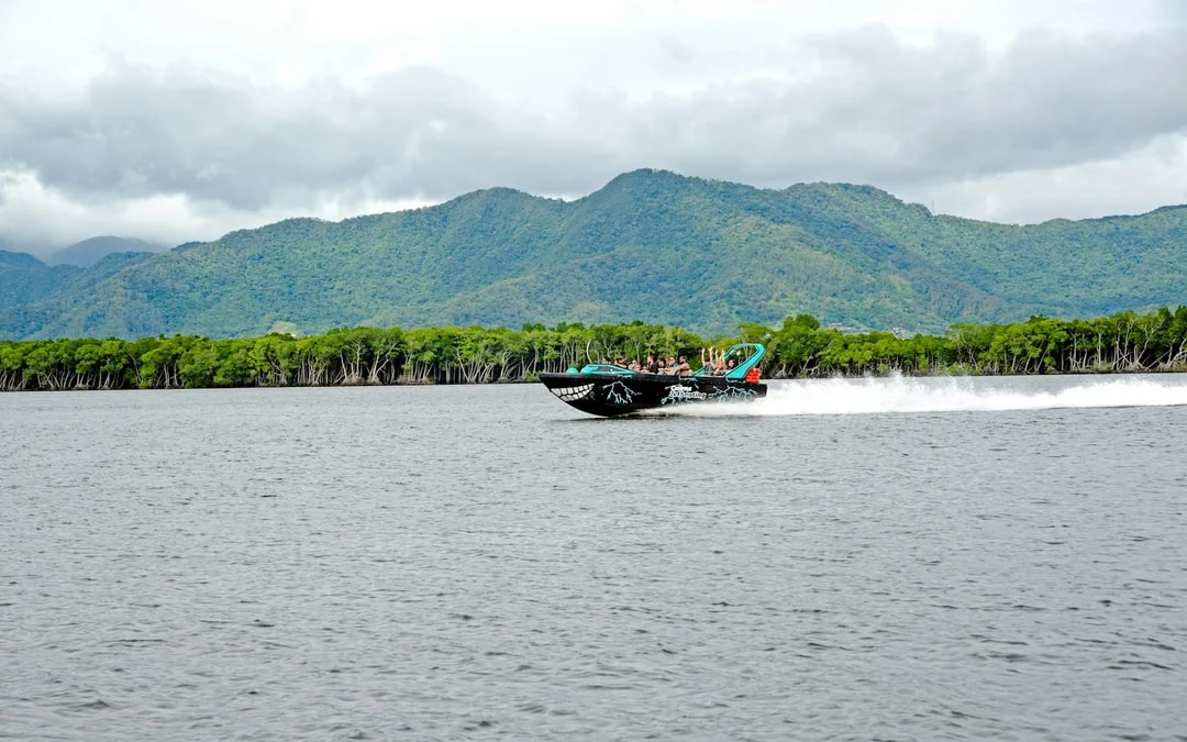 Cairns Jet Boat Ride Image 6