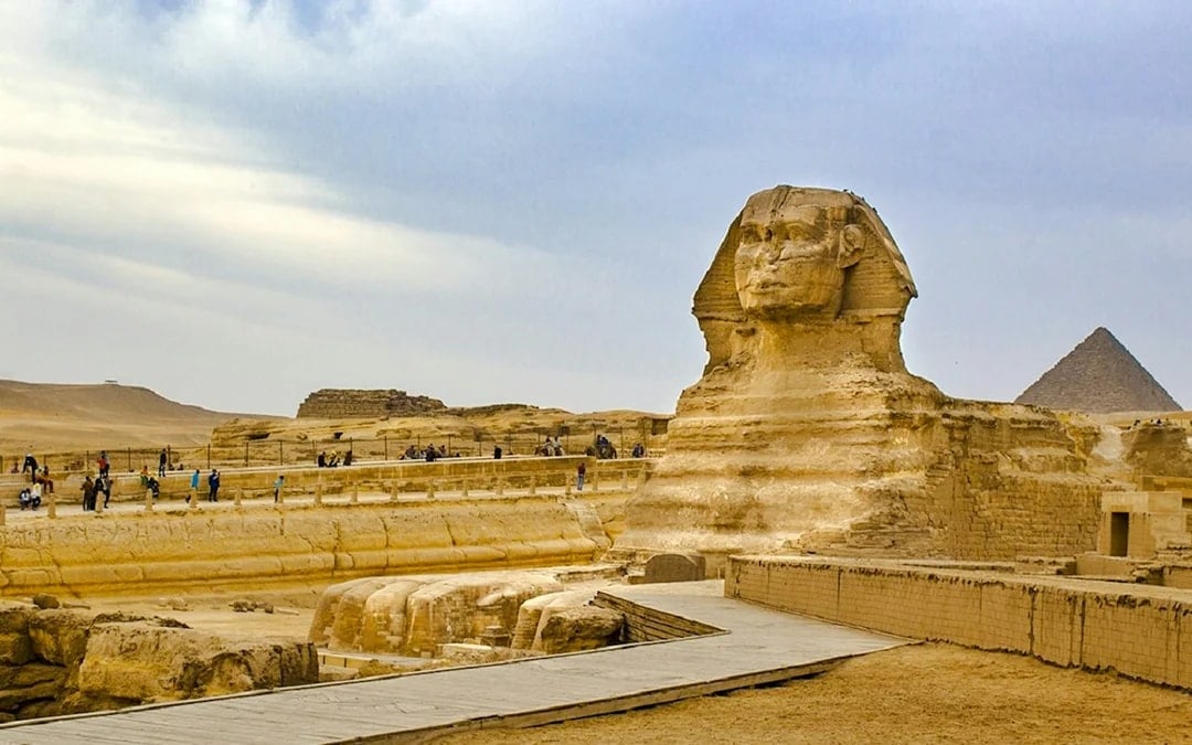 Cairo Guided Tour: Giza Pyramids, Sphinx, Egyptian Museum & Khan el-Khalili Image 1
