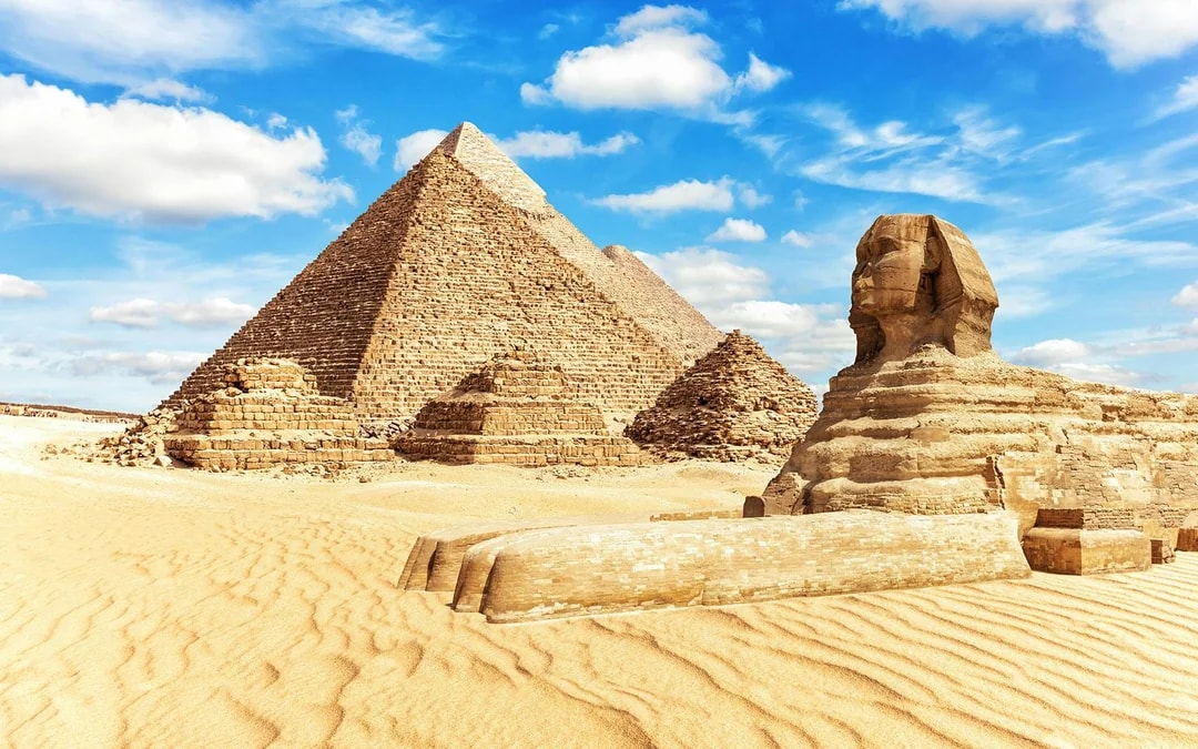 From Cairo: Half-Day Guided Tour of Giza Pyramids & Sphinx with Entry Tickets & Hotel Transfers Image 6