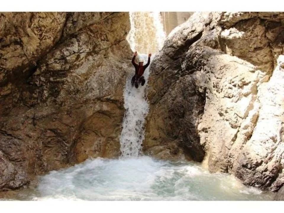 Canyoning beginner tour through the Hachle Canyon in Imst