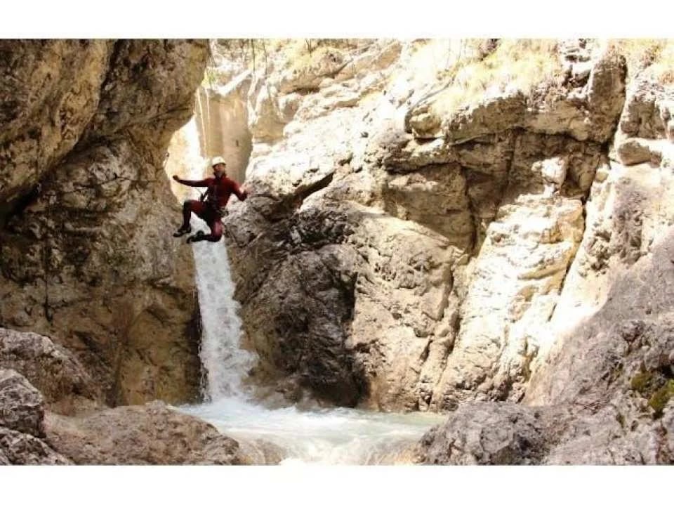 Canyoning beginner tour through the Hachle Canyon in Imst