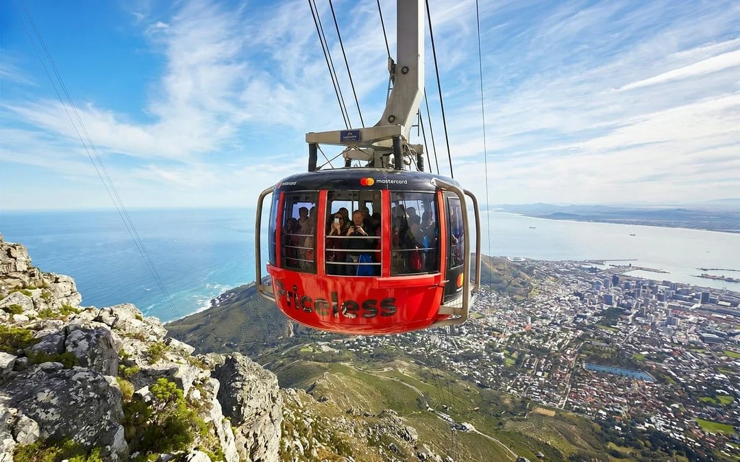 Cape Town: Half-Day City Tour with Table Mountain Cable Car Ticket and Hotel Pickup