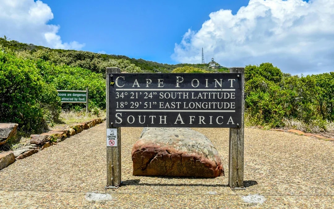 Cape Town: Private Full Day Tour with Table Mountain, Cape Point and City Highlights Image 3