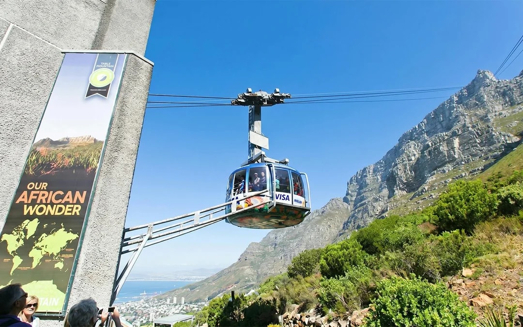 Cape Town: Table Mountain Cable Car Skip-the-Line Ticket Image 4
