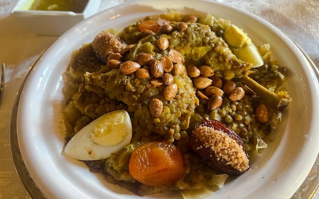 Casablanca City & Hassan II Mosque Night Tour with Traditional Moroccan Dinner Image 9
