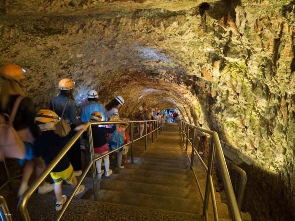 Castellana Grotte Caves Tour with Boat Cruise in Polignano a Mare