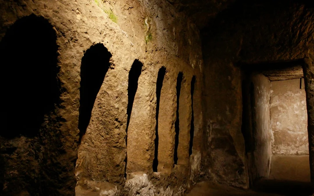 Catacombs of San Gaudioso Entry Tickets & Guided Tour Image 6