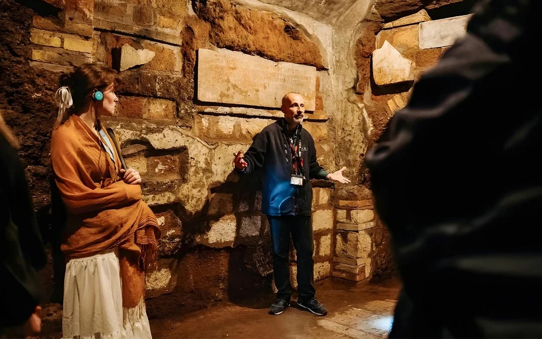 Catacombs of St. Callixtus Guided Tour with Transfers Image 1