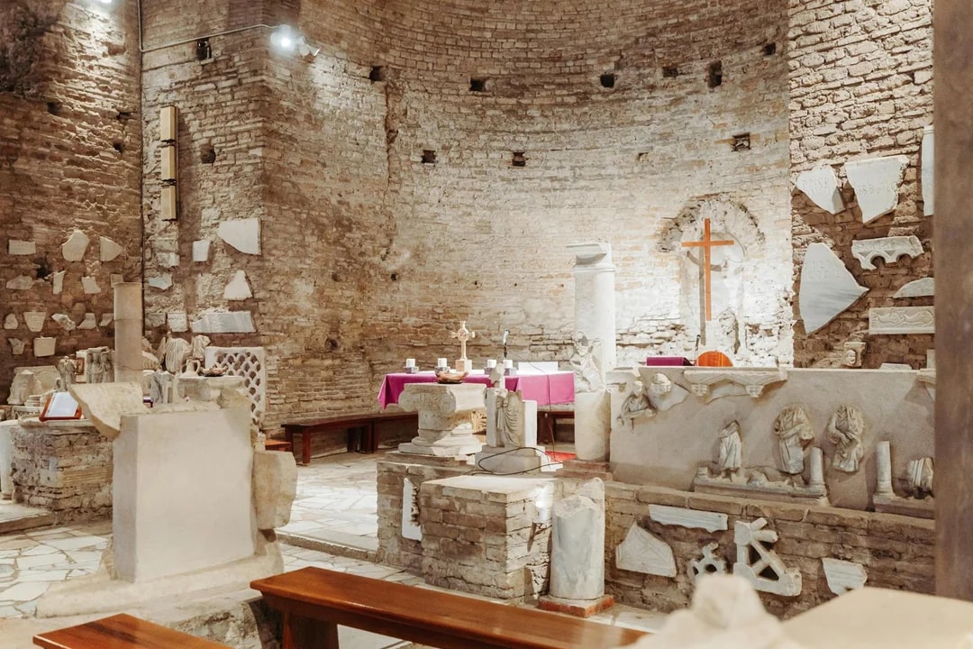 Catacombs of St. Sebastian Guided Tour with Aqueducts & Appian Way Image 11