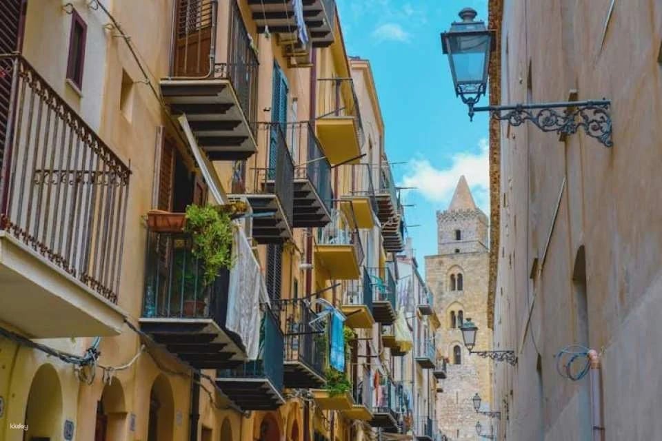 Cefalù and Monreale tour from Palermo with optional boat trip