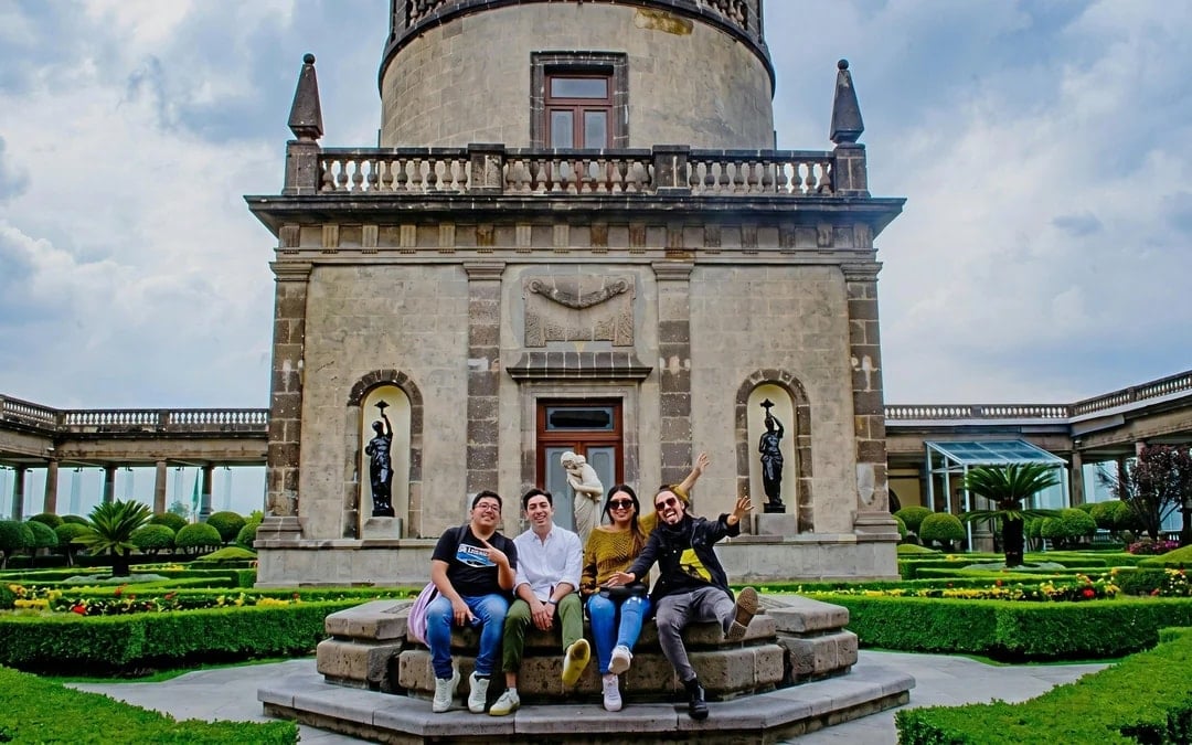 Chapultepec Castle Small Group Guided Tour Image 1