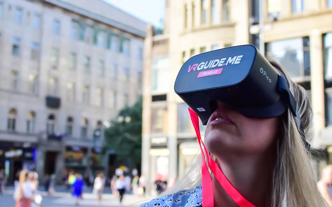 Mobile-Guided Tour of Charles Bridge & Tower with Optional VR Experience Image 1