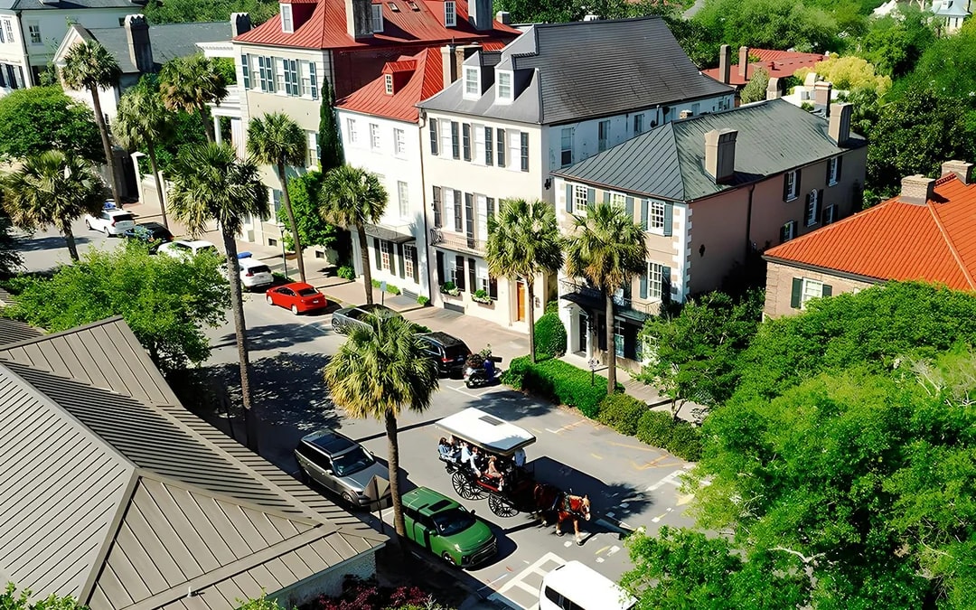 Charleston Historical Downtown Tour by Horse-drawn Carriage Image 2