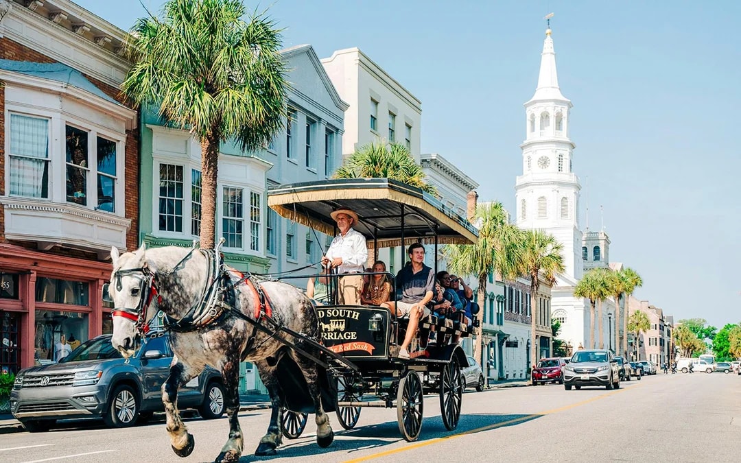 Charleston Historical Downtown Tour by Horse-drawn Carriage Image 5