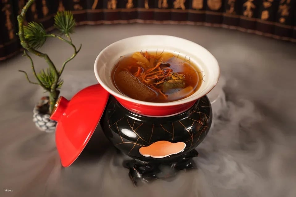 Chengdu Grand Tang Dynasty Feast Immersive Day (Dunhuang Flying Apsaras Performance + Imperial Delicacies Tasting + Hanfu Experience + Western Regions Whirlwind Dance Interaction + Travel Back to the Tang Dynasty Palace)
