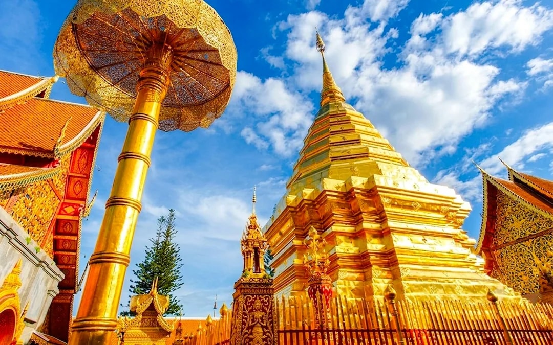 Chiang Mai Doi Suthep Temple and Wat Pha Lat Small-Group Guided Hike on Monk's Trail Image 10