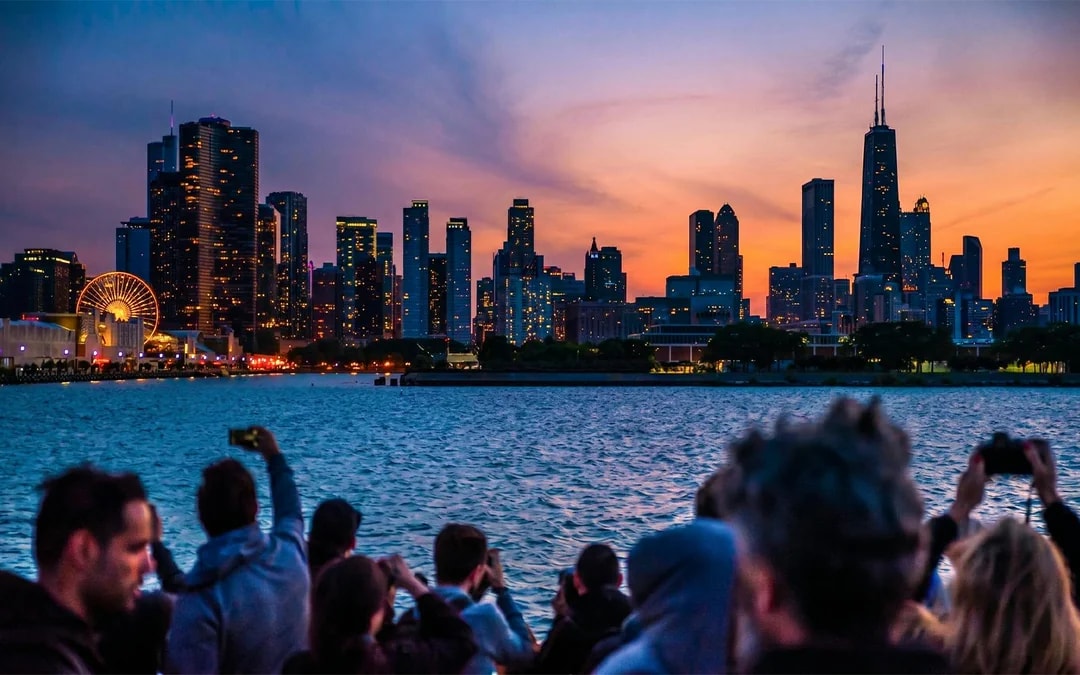 Chicago at Night: River & Lake Sightseeing Cruise by First Lady Image 7