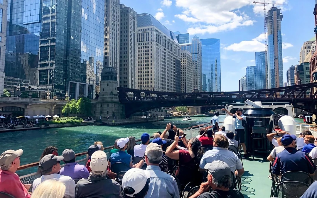 Chicago River & Lake Sightseeing Cruise by First Lady Image 6
