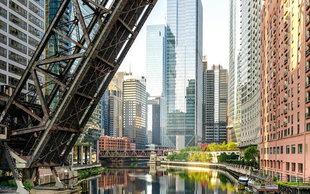 Chicago River Architecture Cruise Image 8