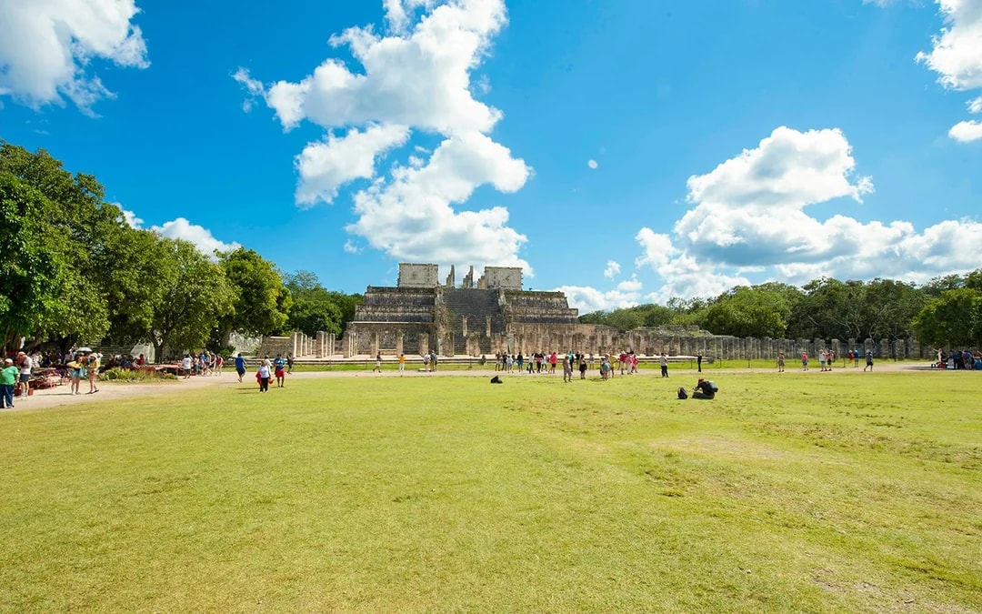 Chichén Itzá Skip-the-Line Ticket + Guided Tour (All Taxes Inclusive) Image 5