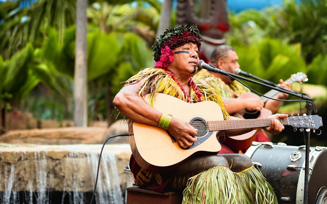 Chief's Luau Image 6