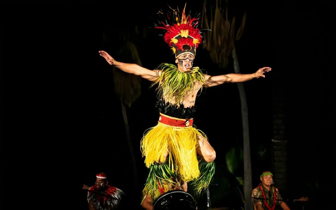 Chief's Luau Image 10