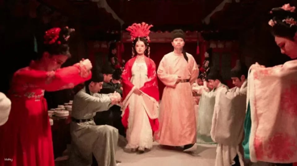 China | Xi'an Chang'an Twelve Hours Theme Street (Optional activities include: Grand Tang Dynasty Banquet Experience, Ancient Style Restaurant, Song and Dance Performance, Tang Culture Experience, and Complimentary Hanfu Costume Dressing Experience)