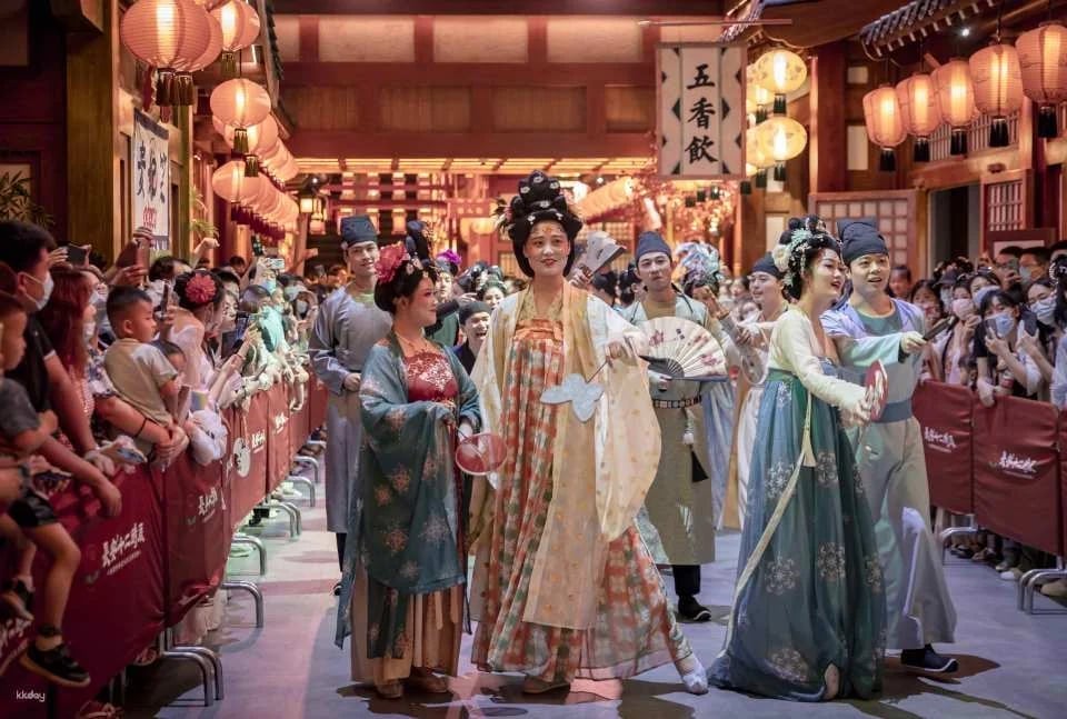 China | Xi'an Chang'an Twelve Hours Theme Street (Optional activities include: Grand Tang Dynasty Banquet Experience, Ancient Style Restaurant, Song and Dance Performance, Tang Culture Experience, and Complimentary Hanfu Costume Dressing Experience)