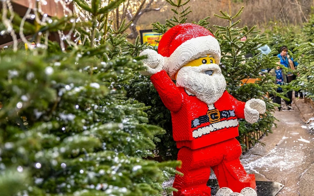 Christmas at LEGOLAND® Windsor Resort Image 10