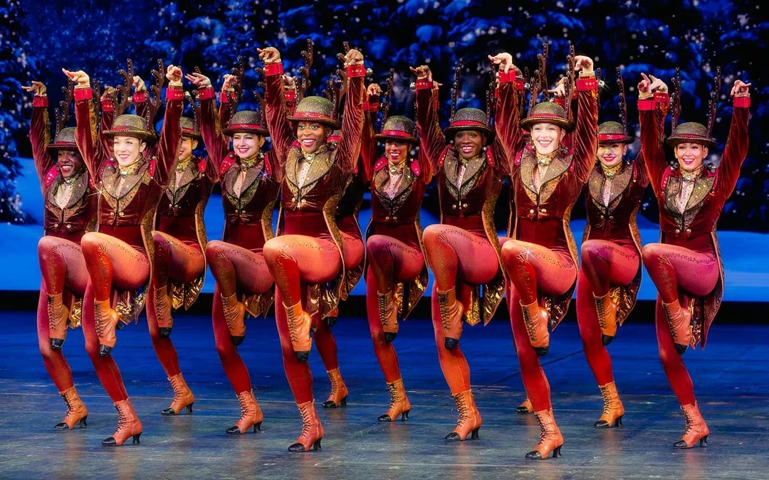 Christmas Spectacular Starring the Radio City Rockettes® Image 9