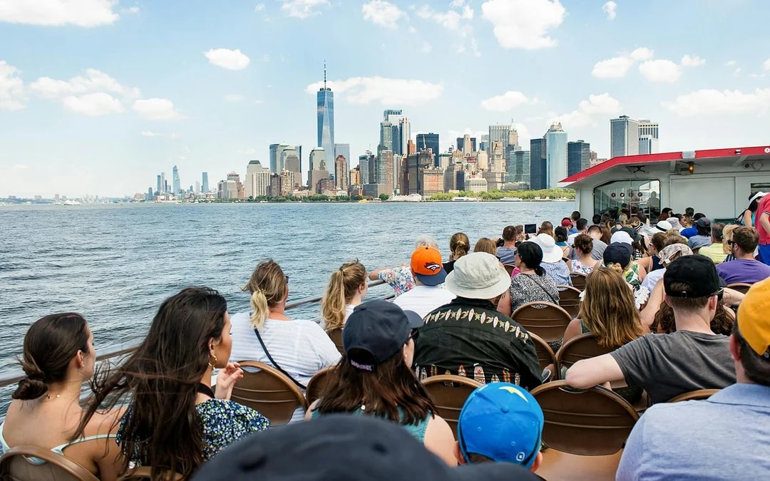 Circle Line: 90-min NYC Landmarks Cruise Image 4