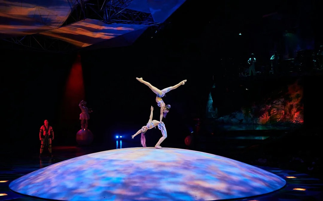 Cirque du Soleil Mystère: Las Vegas Image 8
