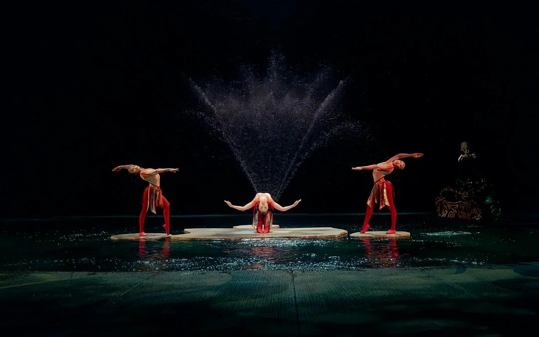 Cirque du Soleil 'O': Las Vegas Image 6