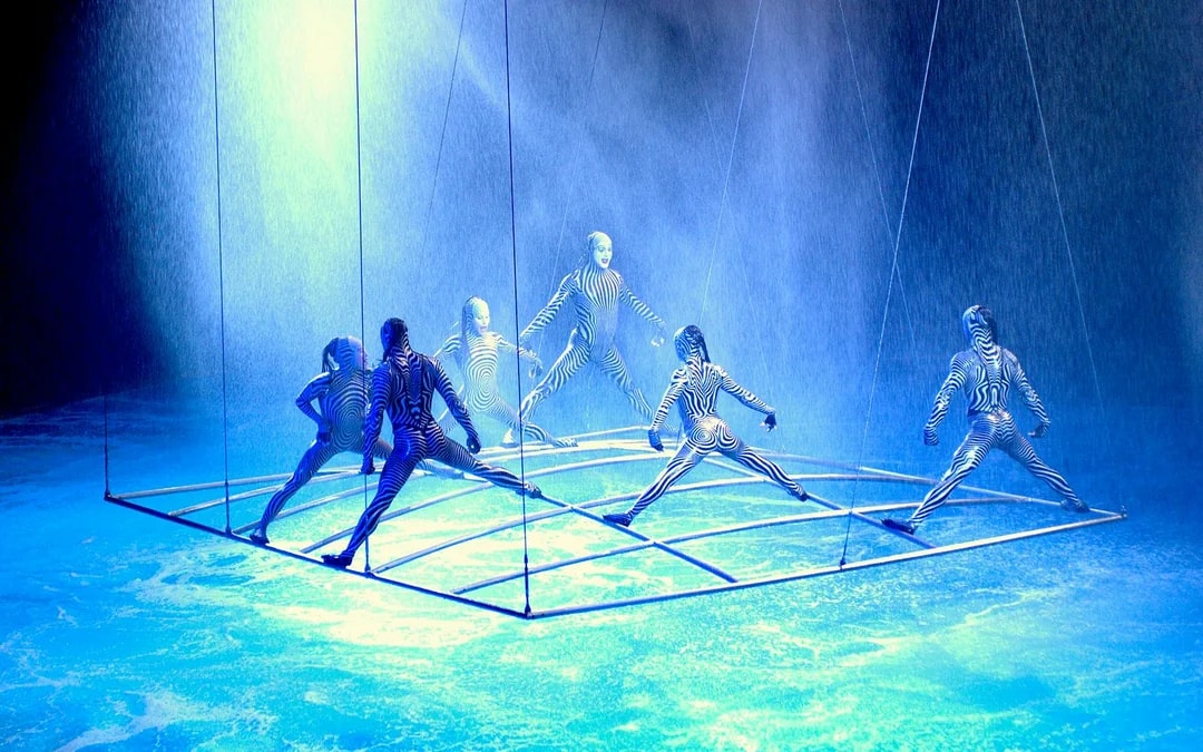 Cirque du Soleil 'O': Las Vegas Image 9