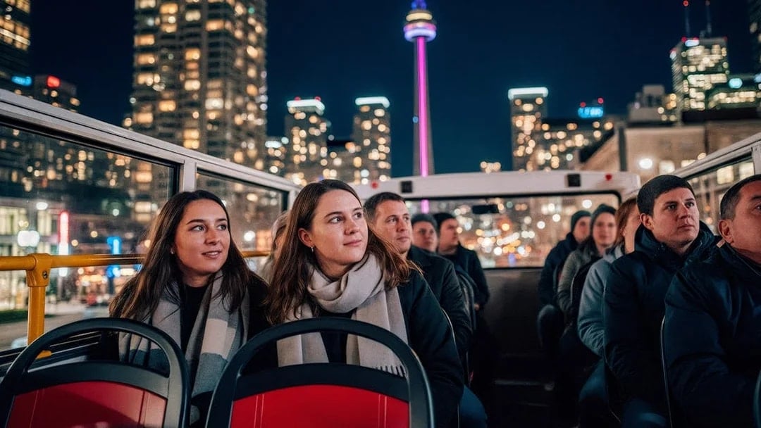 City Sightseeing: Toronto Night Bus Tour