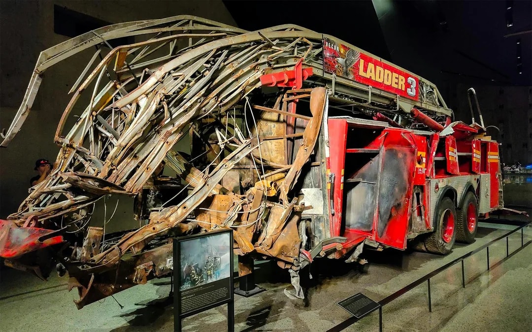 Combo: Ground Zero 9/11 Memorial Tour + One World Observatory Tickets Image 11