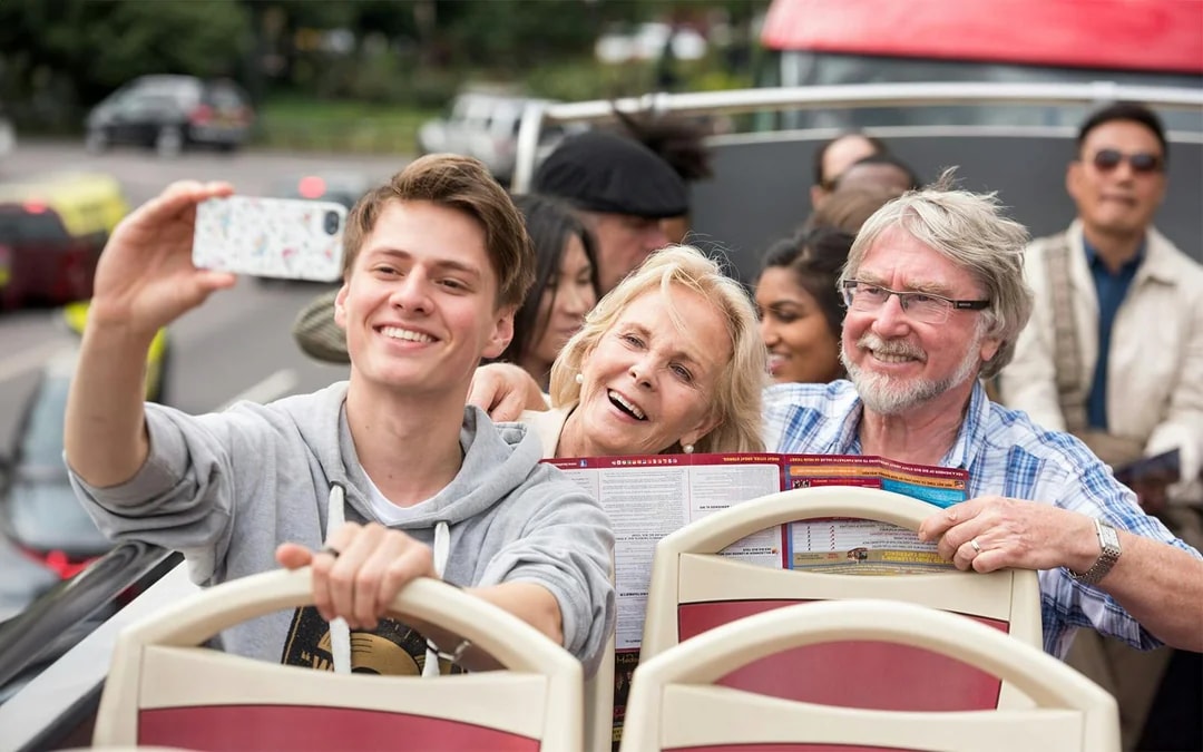 Combo: Darwin Hop-On Hop-Off Bus Tour + Royal Flying Doctor Service + Crocosaurus Cove Tickets Image 4