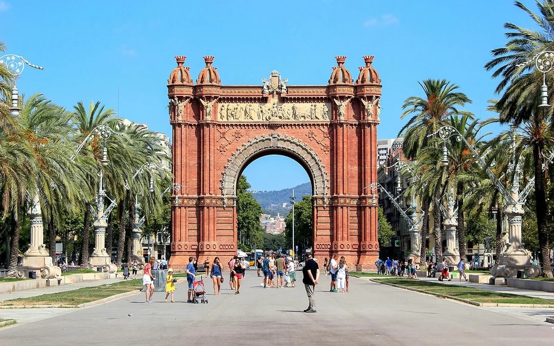 Combo: El Born & Picasso Museum Guided Tour + Moco Museum Barcelona Tickets with Audio Guide Image 2
