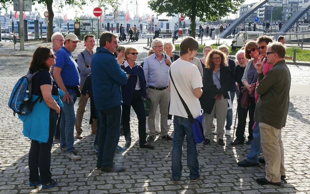 Combo: Hamburg Harbor Cruise + Elbphilharmonie German Guided Tour Tickets Image 5