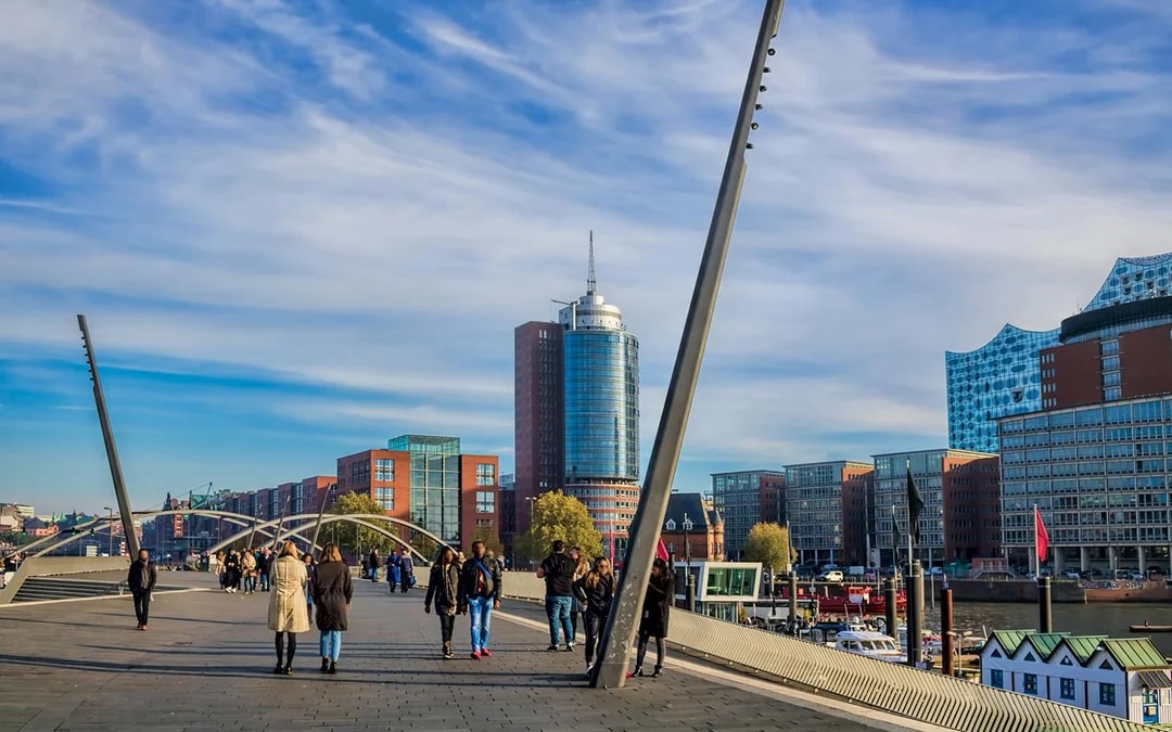 Combo: Hamburg Harbor Cruise + Elbphilharmonie German Guided Tour Tickets Image 9