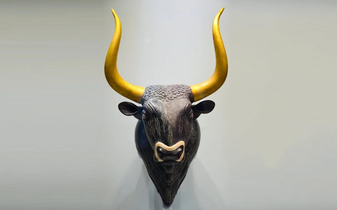 Combo: Knossos Palace & Heraklion Archaeological Museum Tickets with Audio Guides Image 9