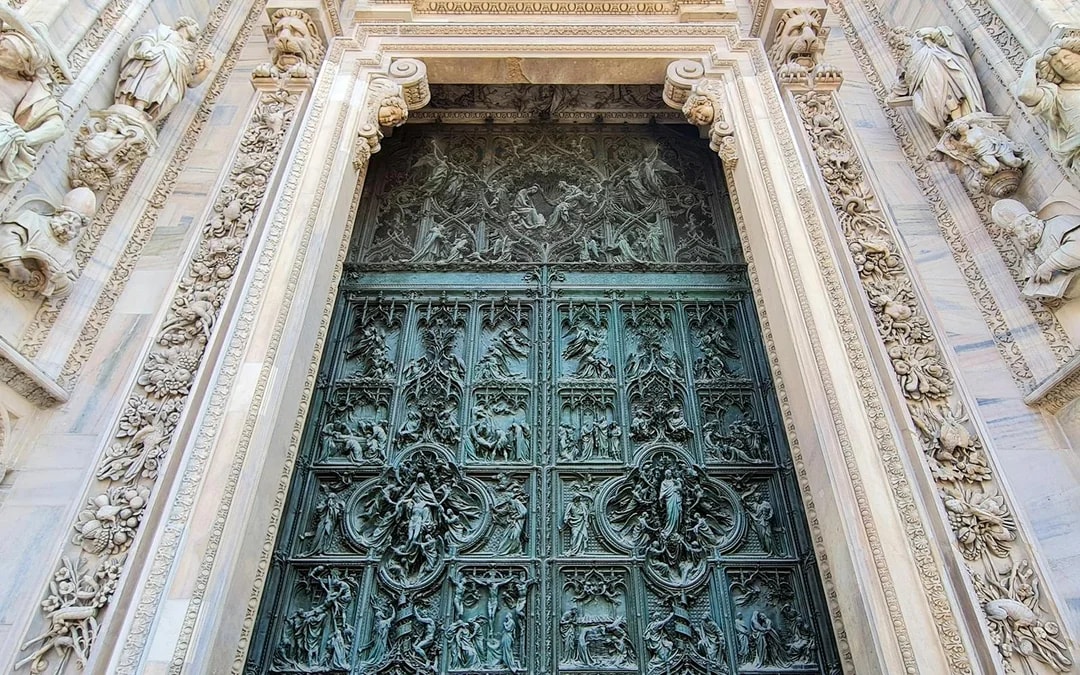 Combo: La Scala Theater + Milan Cathedral Skip-the-Line Guided Tour Image 5