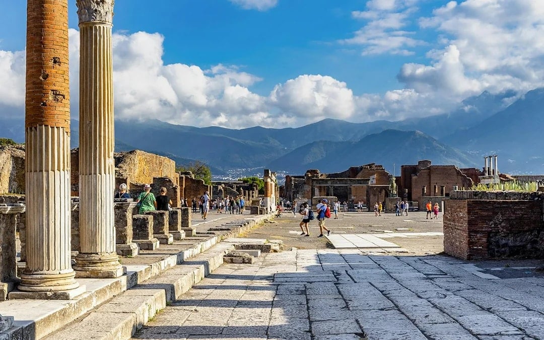 Combo: Pompeii and Mount Vesuvius Entry Tickets with Audio Guide Image 1