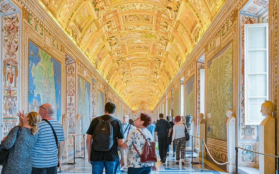 Combo: Rome Hop-on Hop-off Bus Tour + Vatican Museums Skip-the-Line Tickets Image 5